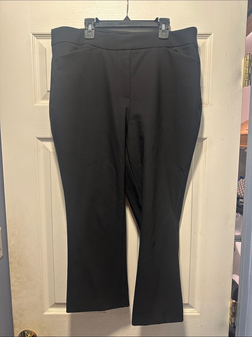 Counterparts Black Capris Stretch Ponte Pull-On Pants